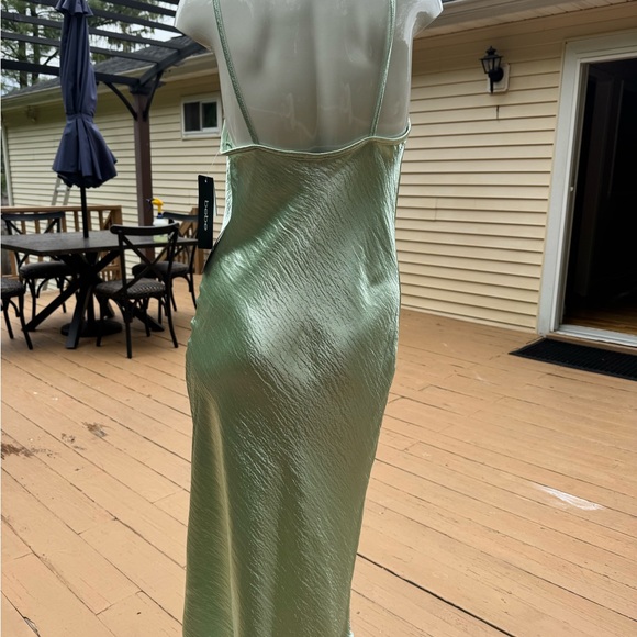 Bebe Elegant Light Green Slip Dress Spaghetti Strap Size Medium, NWTS - Picture 6 of 11